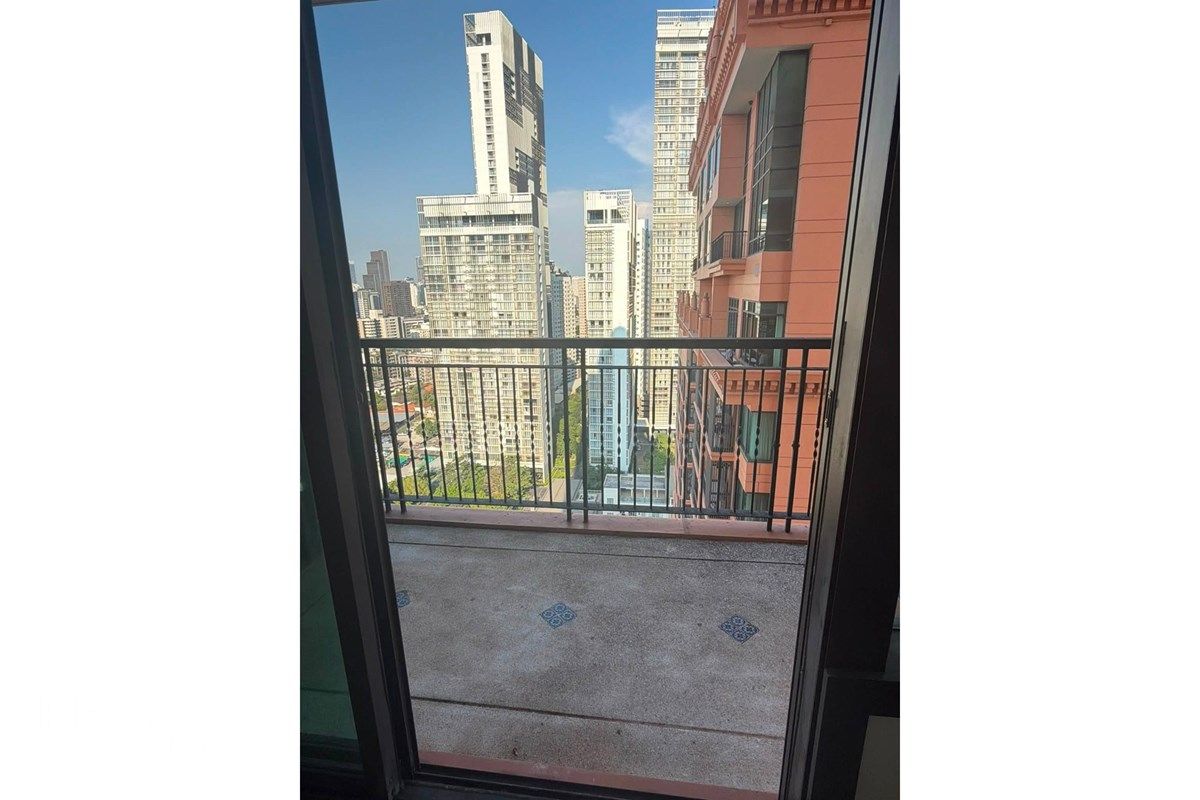 Haustierfreundliche 2-Zimmer-Wohnung zu vermieten im Aguston Sukhumvit 22 | 55K | 95qm | 22. Stock | 16 Gehminuten zur MRT Queen Sirikit. 11