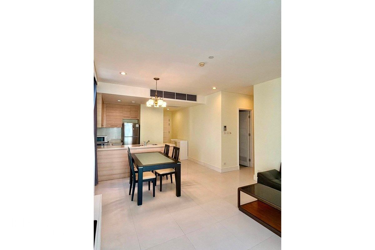 Haustierfreundliche 2-Zimmer-Wohnung zu vermieten im Aguston Sukhumvit 22 | 55K | 95qm | 22. Stock | 16 Gehminuten zur MRT Queen Sirikit. 5