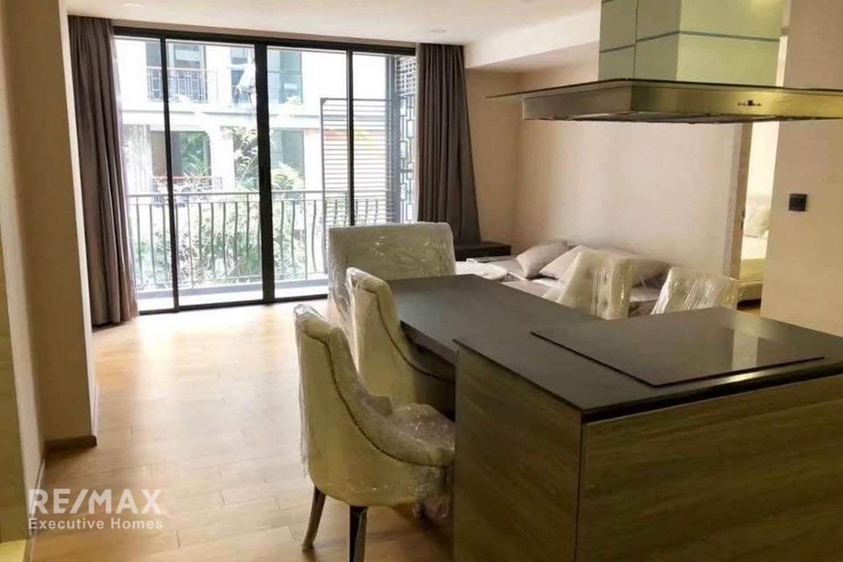 素坤逸路(下)暹罗站Klass Condo Langsuan公寓85平方米2室2卫出租 1