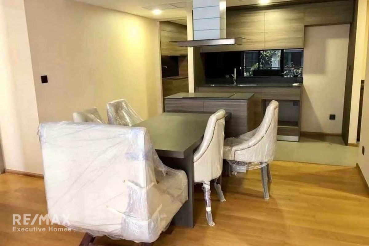 素坤逸路(下)暹罗站Klass Condo Langsuan公寓85平方米2室2卫出租 2