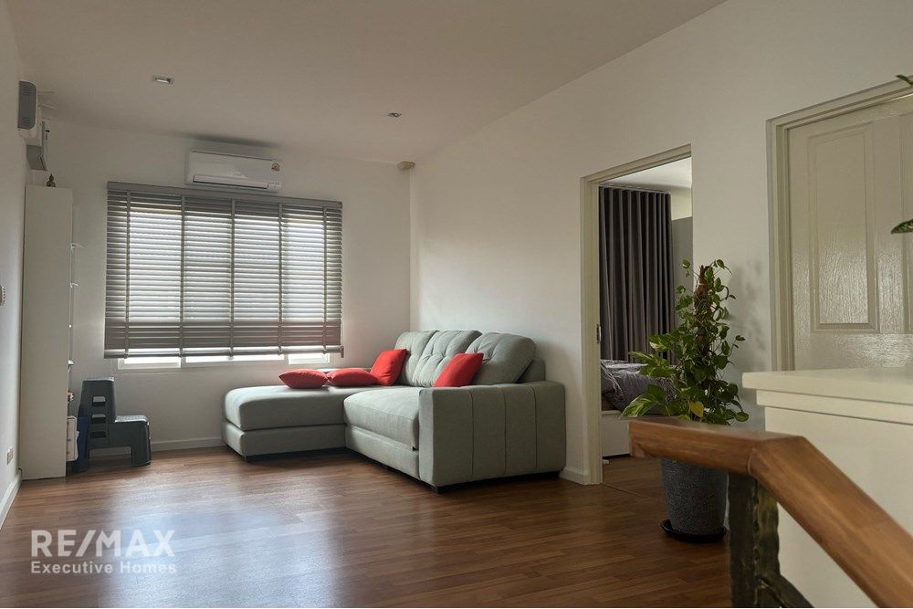 Detached Single Family Home in Casa Grande, Wongwaen 5