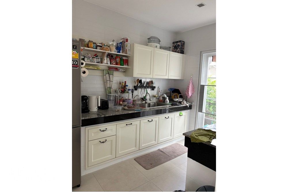 Detached Single Family Home in Casa Grande, Wongwaen 7