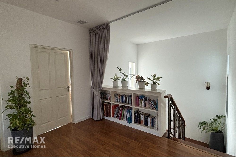 Detached Single Family Home in Casa Grande, Wongwaen 8