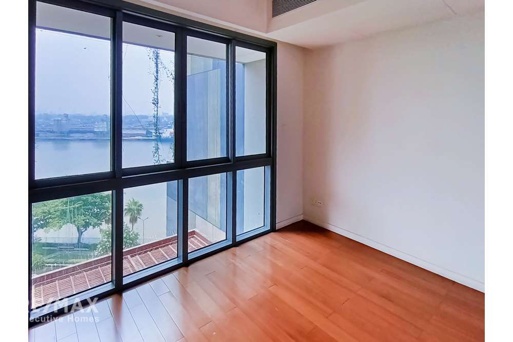Luxury Condo: Spacious 3 Bed Unit with Fantastic Garden and River Views 12