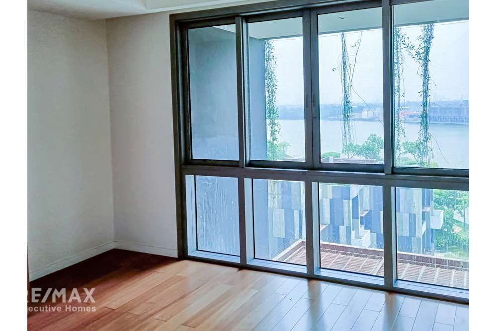 Luxury Condo: Spacious 3 Bed Unit with Fantastic Garden and River Views 19