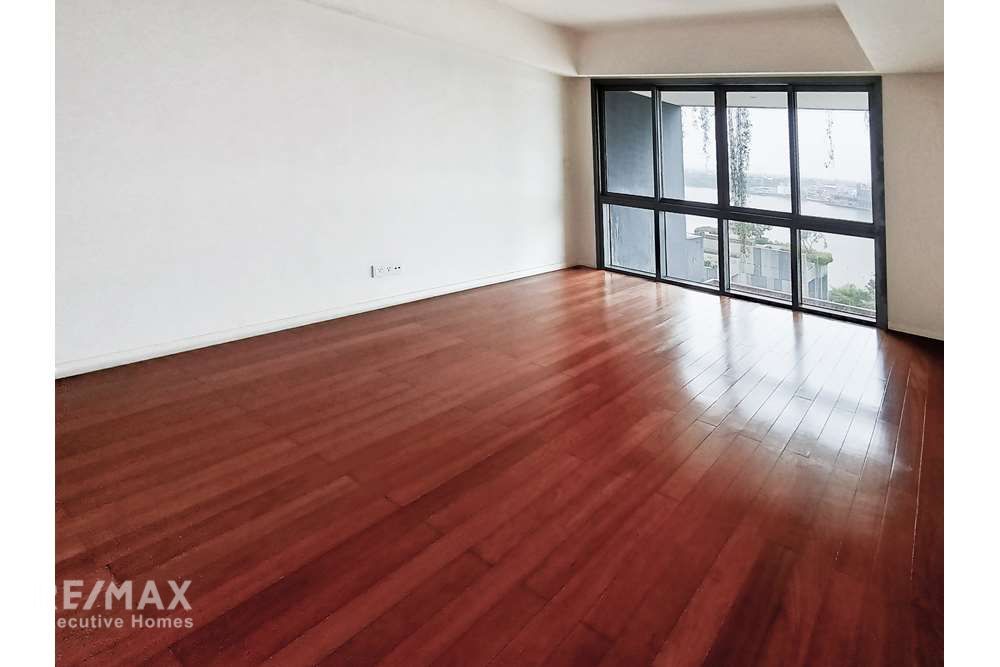 Luxury Condo: Spacious 3 Bed Unit with Fantastic Garden and River Views 30