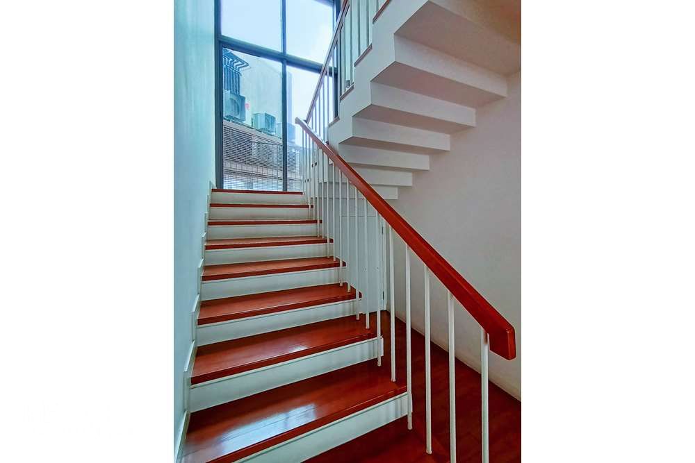 Luxury Condo: Spacious 3 Bed Unit with Fantastic Garden and River Views 35