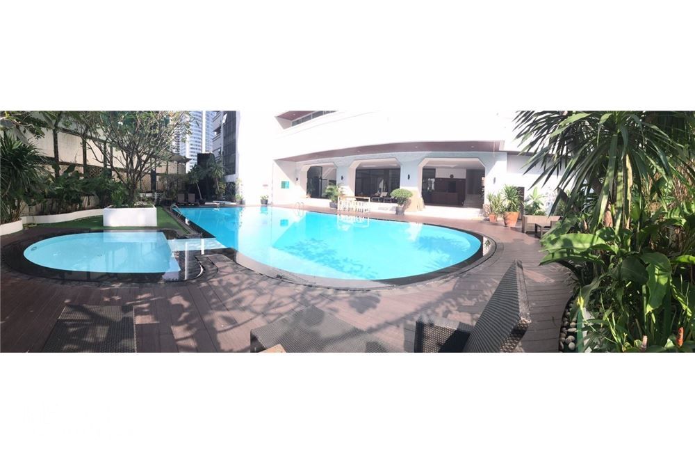 Spacious 3BR Condo with Maid Room for Rent at BTS Asoke - 350sqm, Pet-Friendly 4