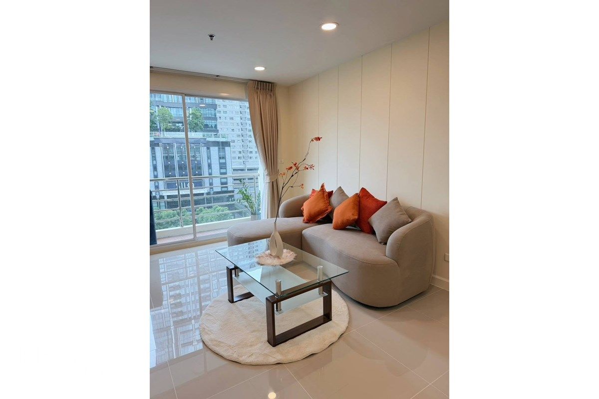 Newly Renovated 2BR Condo for Rent - 80sqm on 8th Floor Near BTS Phrom Phong 2