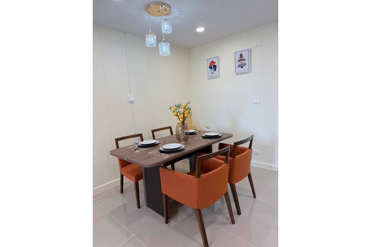 Newly Renovated 2BR Condo for Rent - 80sqm on 8th Floor Near BTS Phrom Phong 3