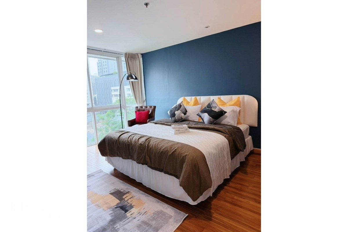 Newly Renovated 2BR Condo for Rent - 80sqm on 8th Floor Near BTS Phrom Phong 5