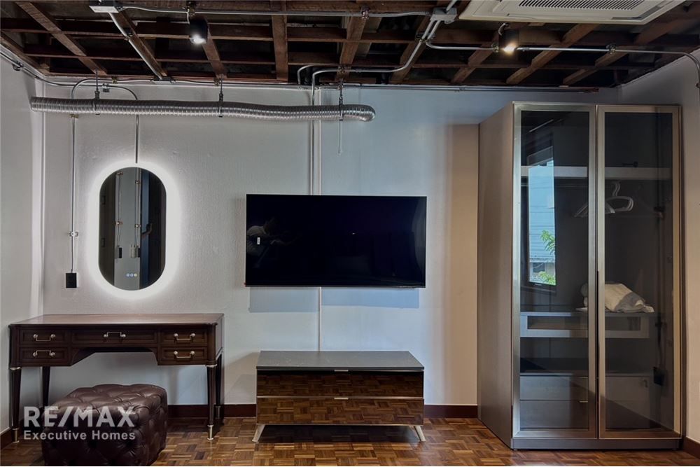 Luxury 2BR Condo with Industrial Design for Rent at Thonglor 20 - 75K, 100sqm 4