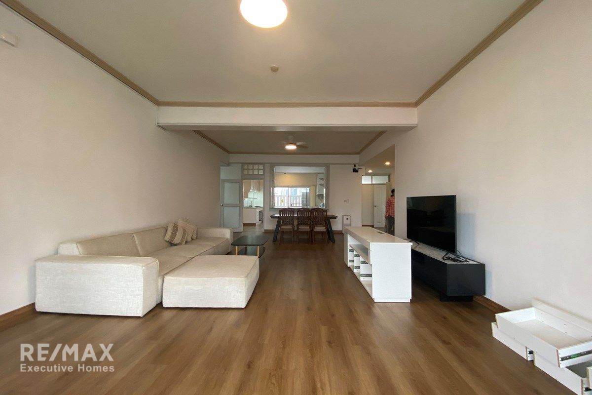 For Rent: Expansive 3-Bedroom Condo in Sukhumvit 55 2