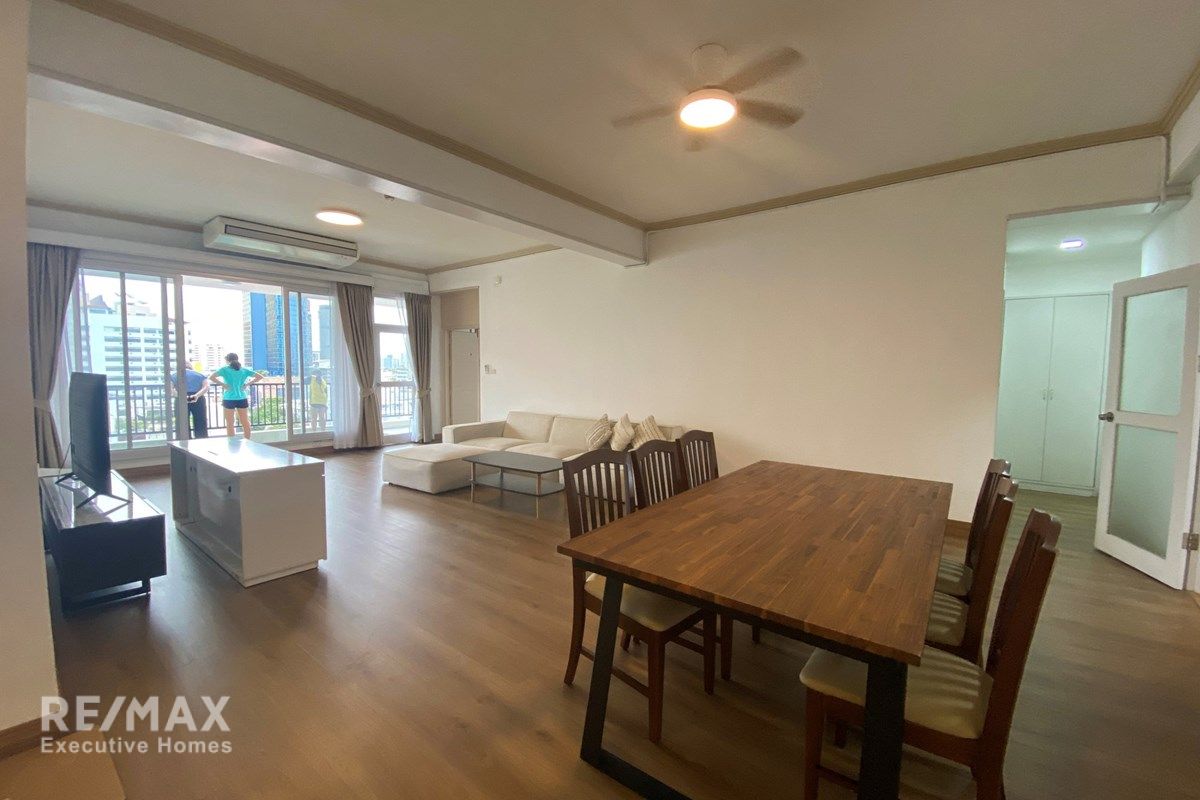 For Rent: Expansive 3-Bedroom Condo in Sukhumvit 55 3