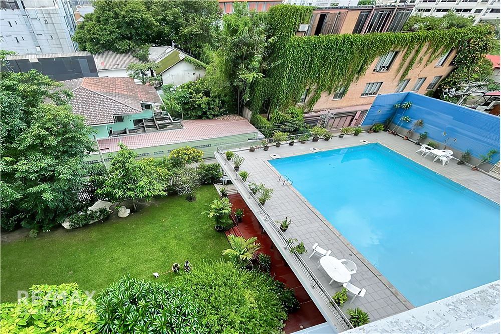 For Rent: Expansive 3-Bedroom Condo in Sukhumvit 55 6