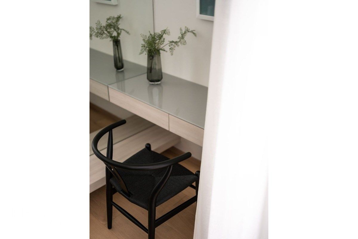 Modern 2BR 2BA Corner Condo 22nd Floor | 28 Chidlom | 5 Mins Walk to BTS Chit Lom 7