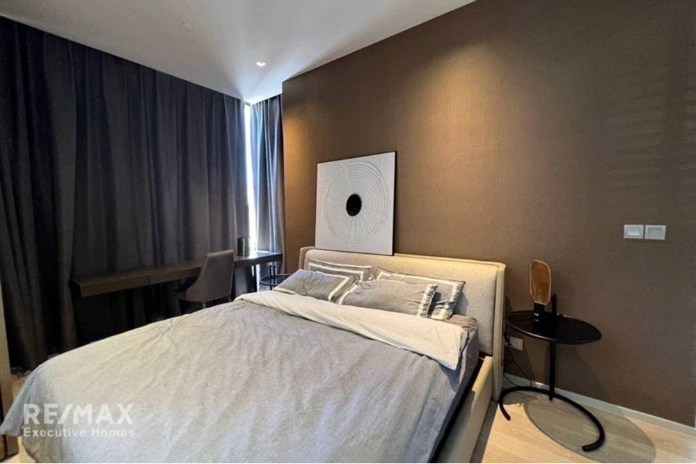 Luxury 1BR Condo for Rent at Ashton Silom - 46sqm, 8 Mins Walk to BTS Chong Nonsi 6