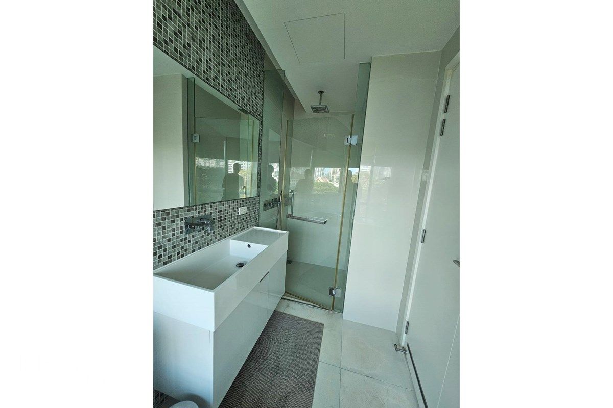 Luxurious 2BR 3BA Duplex for Rent at 75K | 125sqm Near BTS Asoke | Sukhumvit 21 10