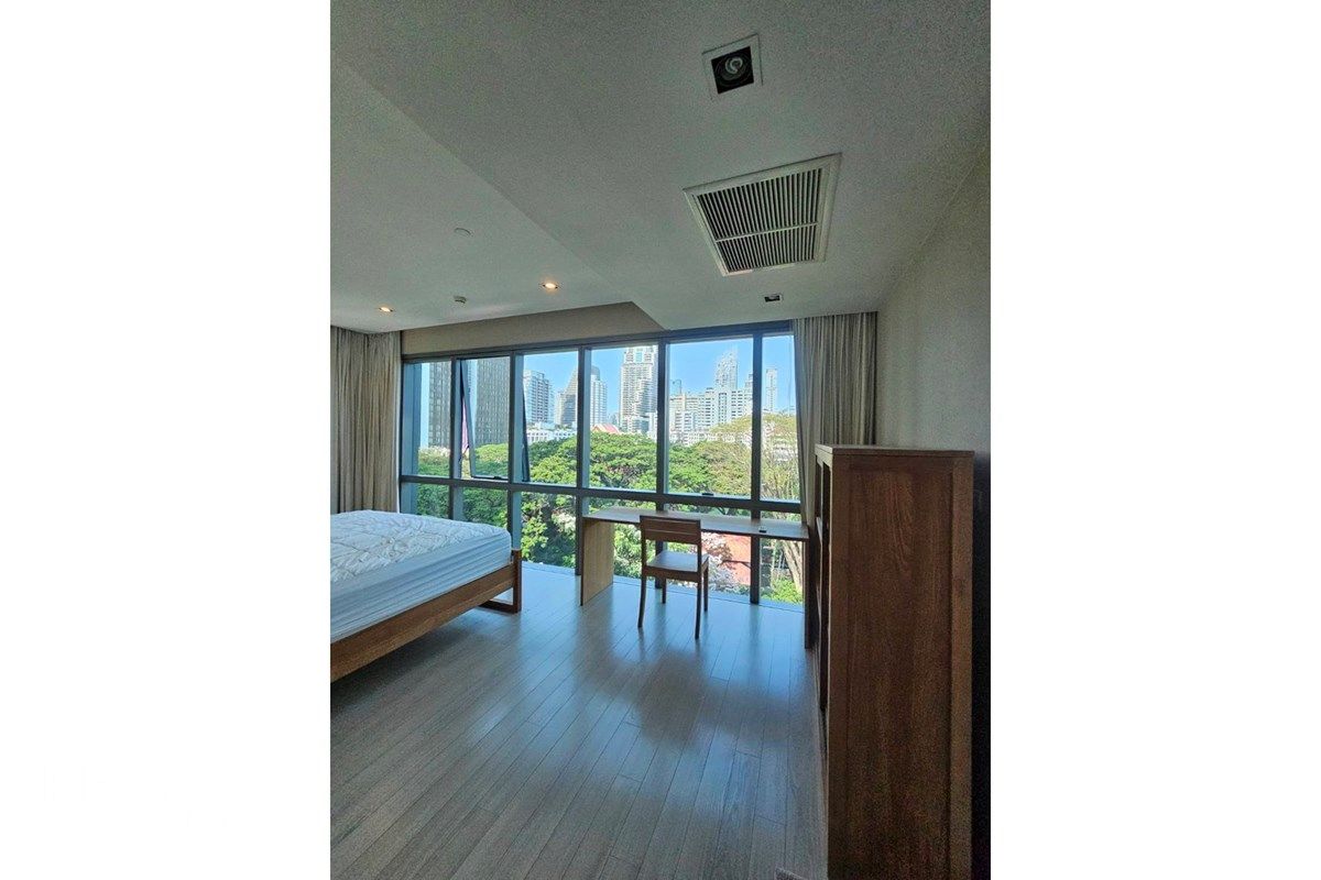 Luxurious 2BR 3BA Duplex for Rent at 75K | 125sqm Near BTS Asoke | Sukhumvit 21 8