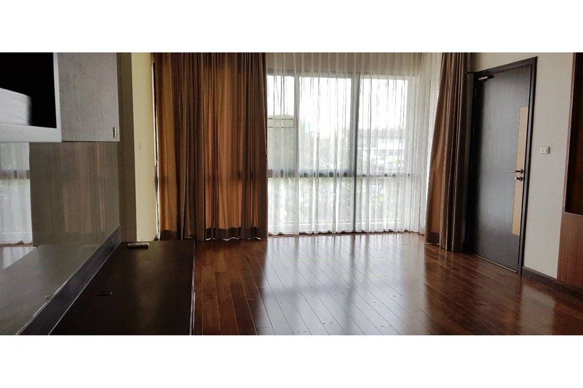Luxury 3BR 4BA Detached House with Private Pool for Rent in Ekkamai - 400sqm 12