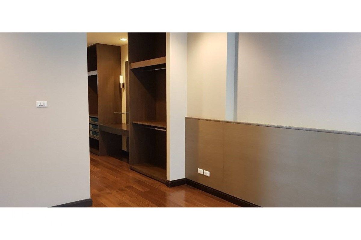 Luxury 3BR 4BA Detached House with Private Pool for Rent in Ekkamai - 400sqm 8