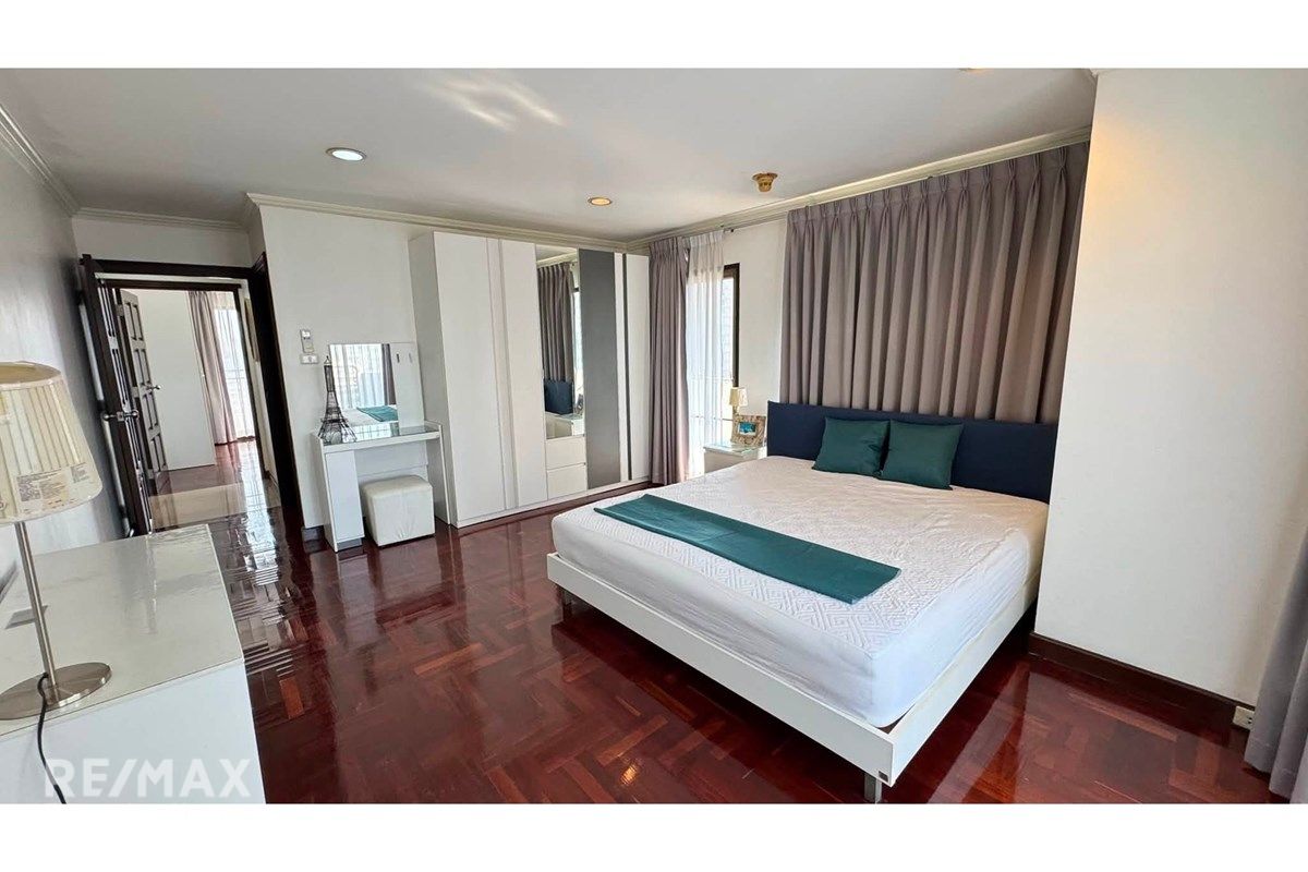 Spacious 3BR Condo with 3 Balconies for Rent near BTS Phrom Phong - 164sqm 8