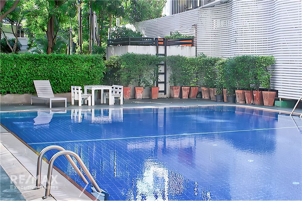 Modern 3BR Condo with 3 Balconies for Sale near BTS Phrom Phong - 164sqm 14