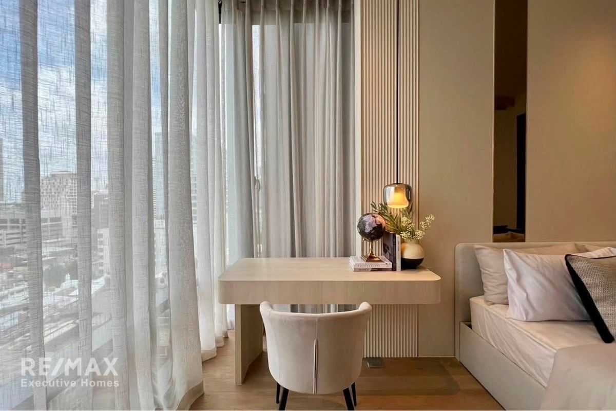 Luxury 1BR Condo with Bathtub for Rent at Ashton Silom – 45K, 50sqm, 8 mins to BTS Chong Nonsi 5