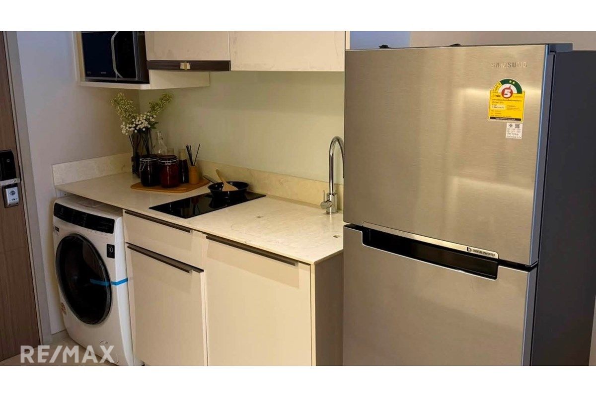 Luxury 1BR Condo with Bathtub for Rent at Ashton Silom – 45K, 50sqm, 8 mins to BTS Chong Nonsi 6