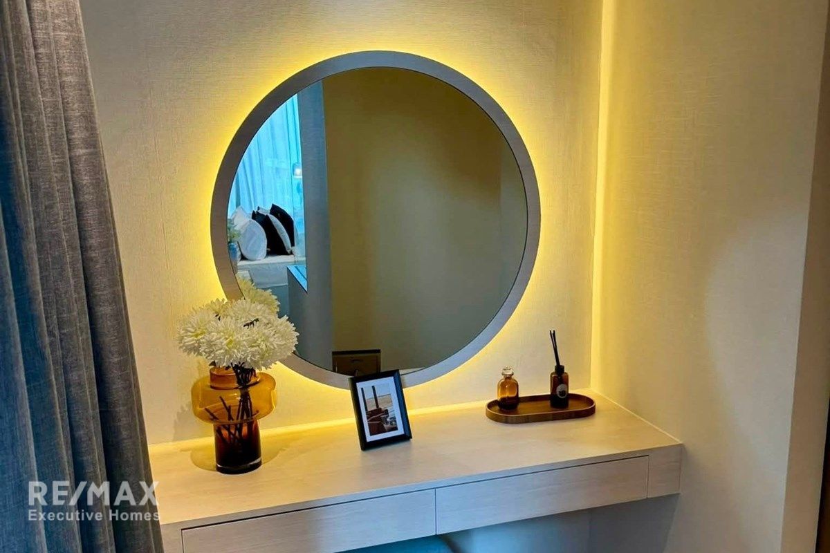 Luxury 1BR Condo with Bathtub for Rent at Ashton Silom – 45K, 50sqm, 8 mins to BTS Chong Nonsi 7