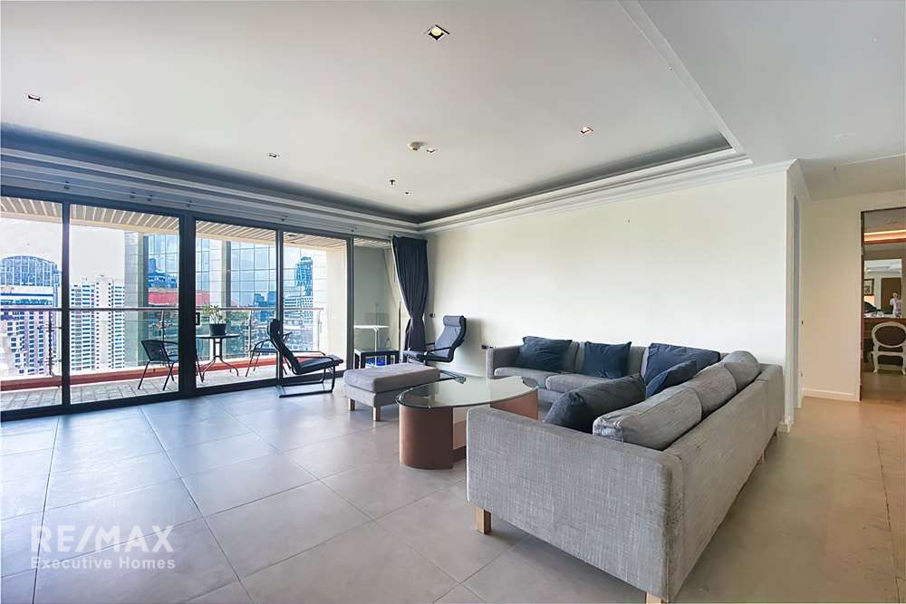 Renovated 2BR 2BA Condo for Rent in Asoke - 176sqm | Pet-Friendly | 90K | 5 mins to BTS Asok 1