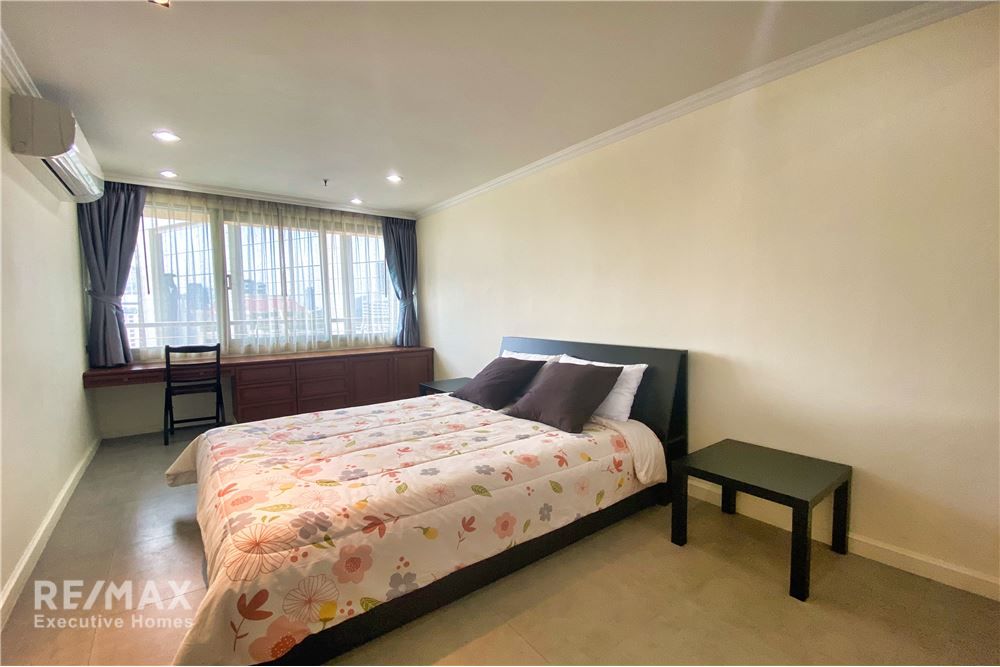 Renovated 2BR 2BA Condo for Rent in Asoke - 176sqm | Pet-Friendly | 90K | 5 mins to BTS Asok 12