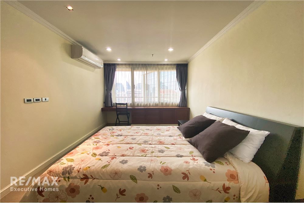 Renovated 2BR 2BA Condo for Rent in Asoke - 176sqm | Pet-Friendly | 90K | 5 mins to BTS Asok 13
