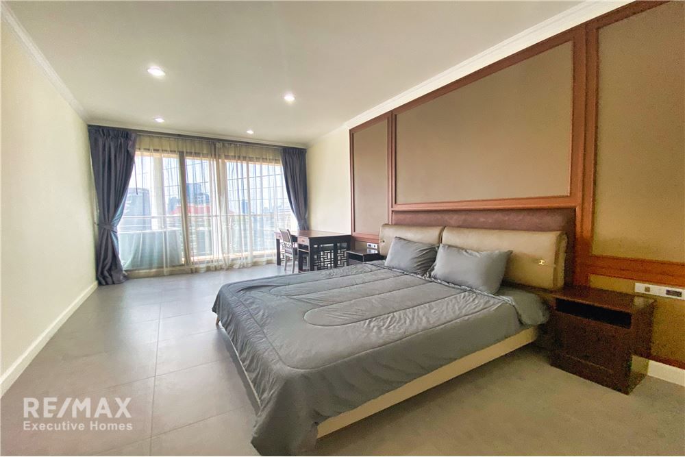 Renovated 2BR 2BA Condo for Rent in Asoke - 176sqm | Pet-Friendly | 90K | 5 mins to BTS Asok 16