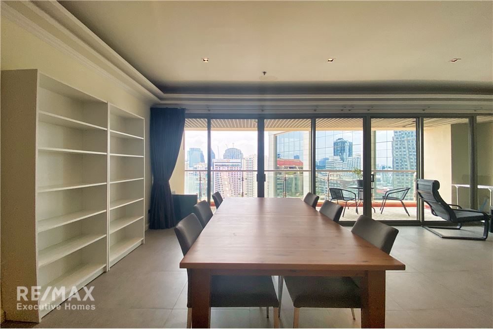 Renovated 2BR 2BA Condo for Rent in Asoke - 176sqm | Pet-Friendly | 90K | 5 mins to BTS Asok 4