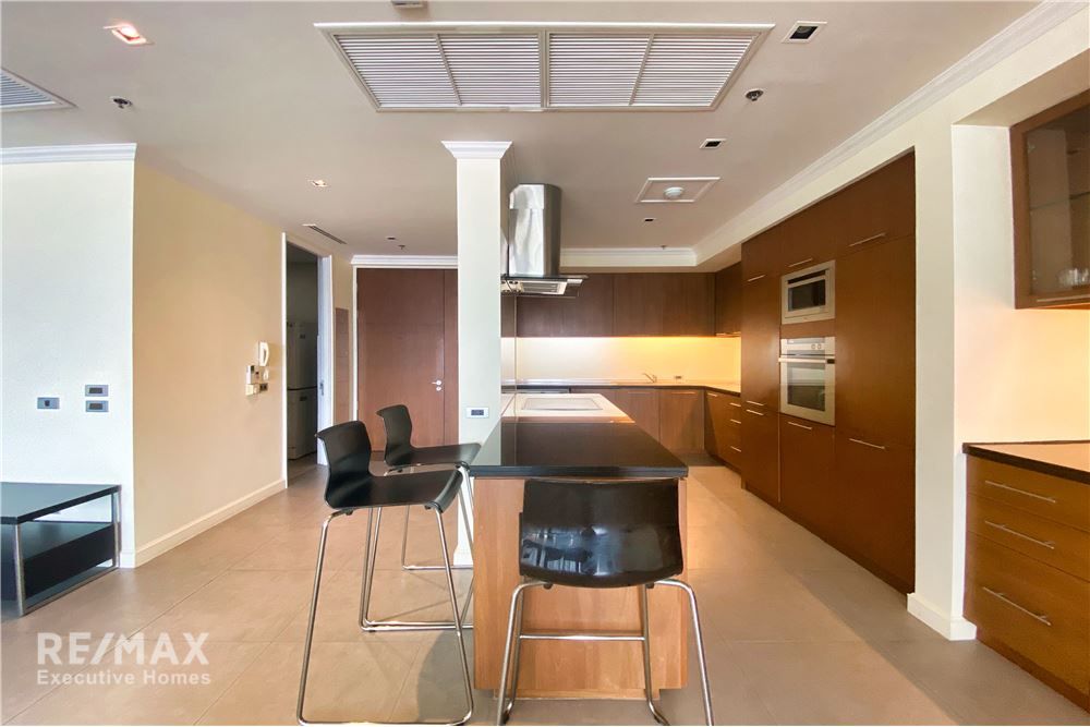 Renovated 2BR 2BA Condo for Rent in Asoke - 176sqm | Pet-Friendly | 90K | 5 mins to BTS Asok 7