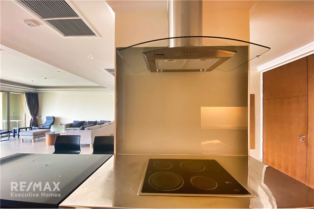 Renovated 2BR 2BA Condo for Rent in Asoke - 176sqm | Pet-Friendly | 90K | 5 mins to BTS Asok 9