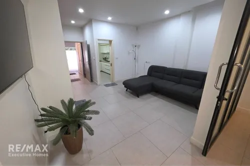 pet-friendly-townhouse-for-rent-with-rooftop-in-sukhumvit-65-920071001-22906