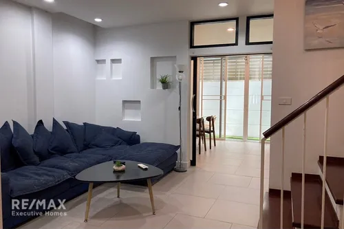 pet-friendly-townhouse-for-rent-with-rooftop-in-sukhumvit-65-920071001-22907
