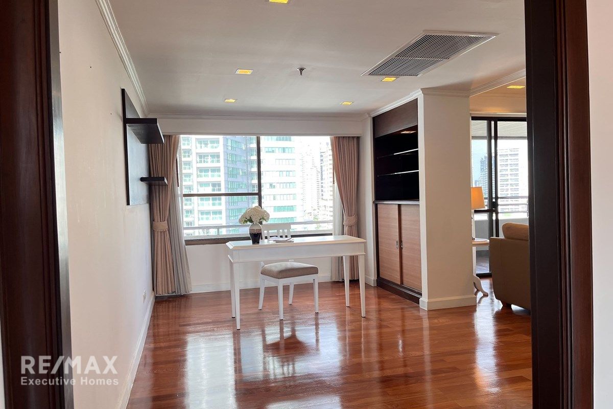 Geräumige 240m² Eigentumswohnung mit 3 Schlafzimmern & Arbeitszimmer in Sukhumvit 16 zu vermieten – 15 Min. Fußweg zur BTS Asok, Haustierfreundlich. 7