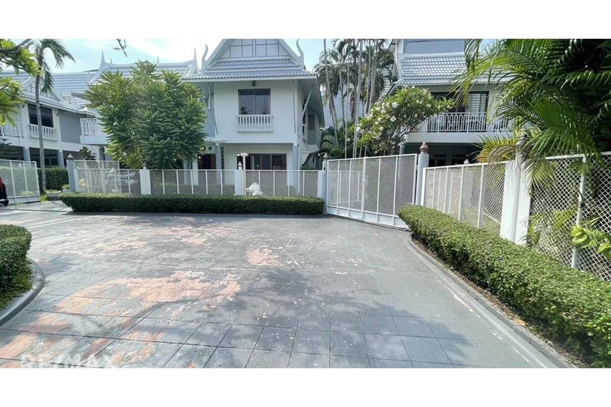 เช่า 3 ห้องนอน 3 ห้องน้ำ บ้าน ใน สาทร, กรุงเทพฯ 15