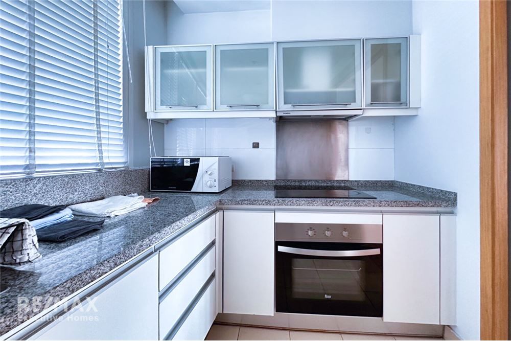 2 Bedroom Lake View Condo for Rent at Millennium Residence - 13 Mins Walk to BTS Asok 3