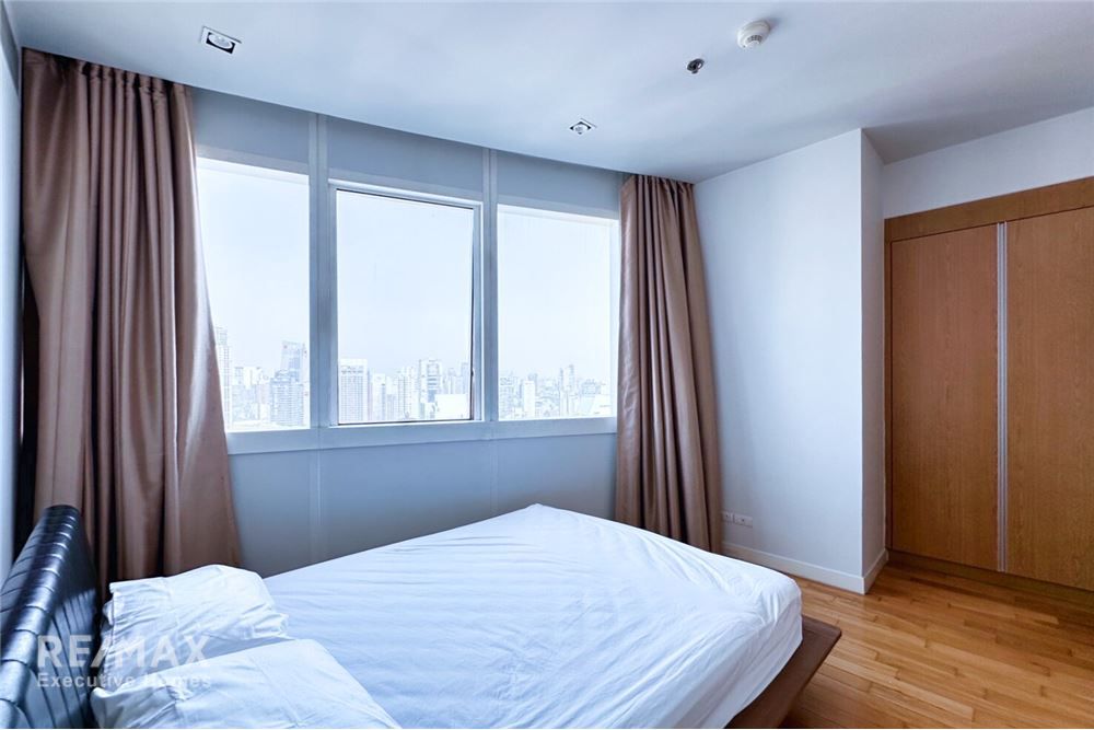 2 Bedroom Lake View Condo for Rent at Millennium Residence - 13 Mins Walk to BTS Asok 8