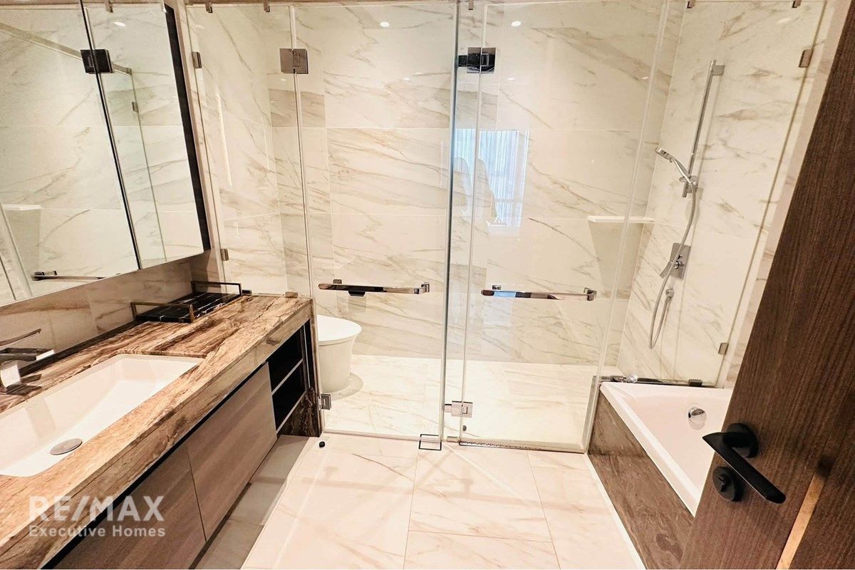 Spacious 3BR Condo for Rent in Prime Location | 120K | 100sqm | German Kitchen & Wine Cabinet 10