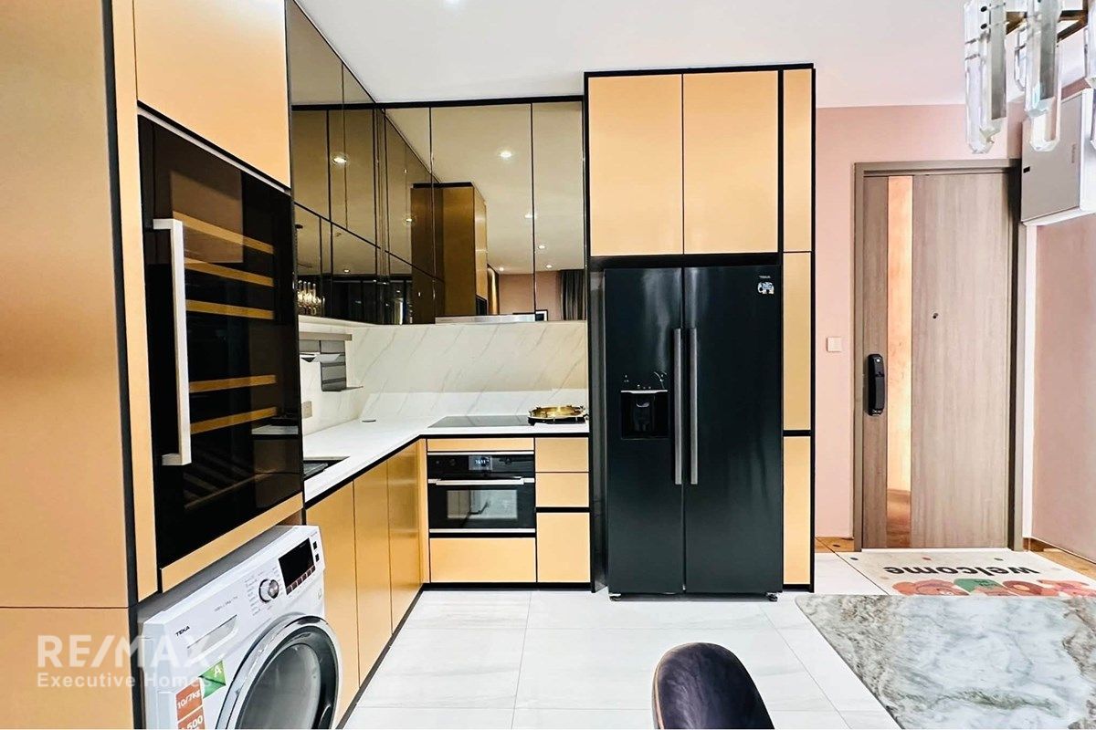 Spacious 3BR Condo for Rent in Prime Location | 120K | 100sqm | German Kitchen & Wine Cabinet 5
