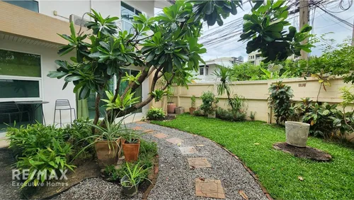2br-4ba-townhouse-for-rent-at-80k-or-pet-friendly-or-sukhumvit-49-920071001-23207