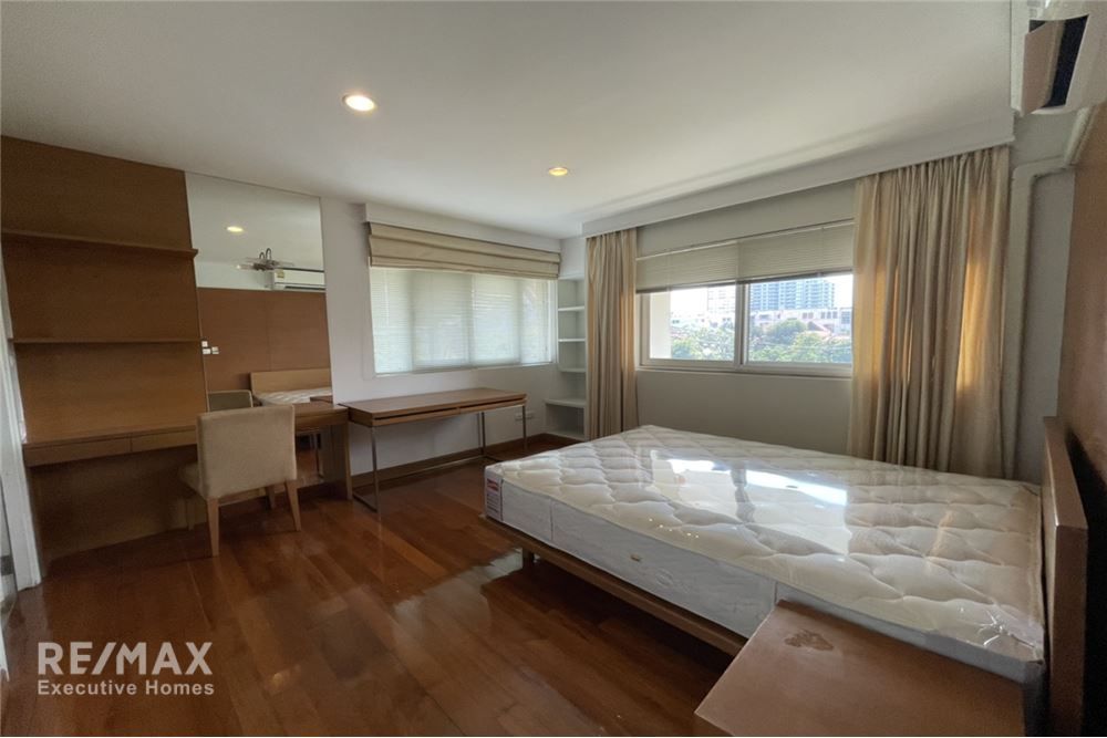 Großzügiges 3-Schlafzimmer-Stadthaus mit Arbeitszimmer in Ekkamai 22 zur Miete (85.000) - Tierfreundlich! 4