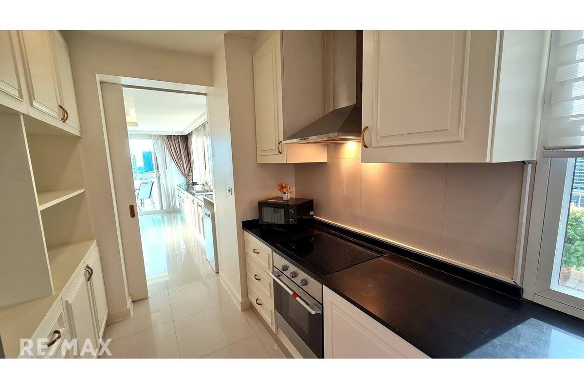 Luxury 4BR 5BA Duplex Penthouse with Private Terrace in Prime Location - 800sqm for 300K 19