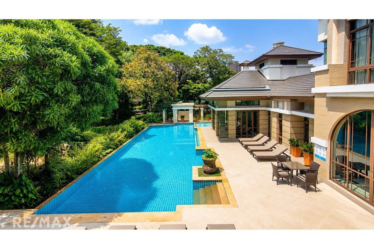 Spacious 4BR Detached Home with 5BA and Maid Room for Rent in Phra Khanong - 400sqm 13