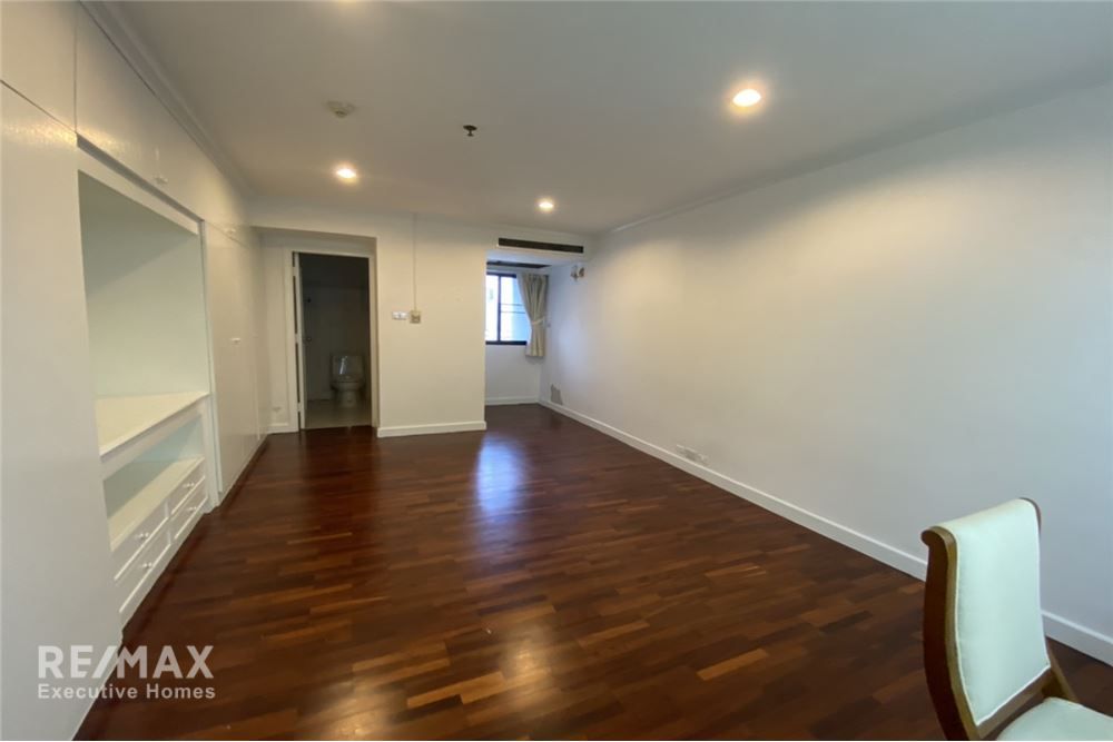 Spacious 2+1BR Condo for Rent at 55K | 205sqm | Pet-Friendly with Free Shuttle to BTS 12